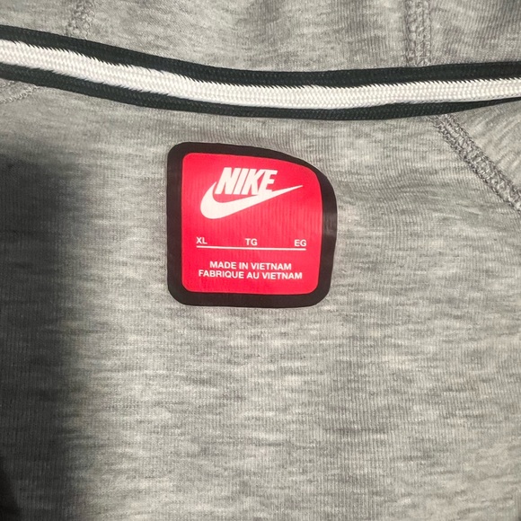 Nike Tech outfit - Picture 7 of 7